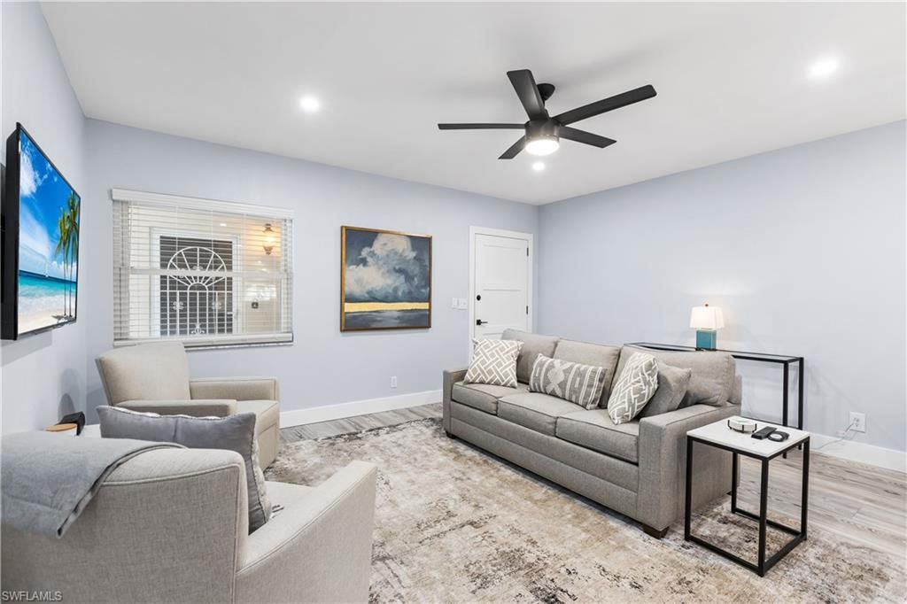 940 3rd St S, Unit 204, Naples, FL 34102 Photo