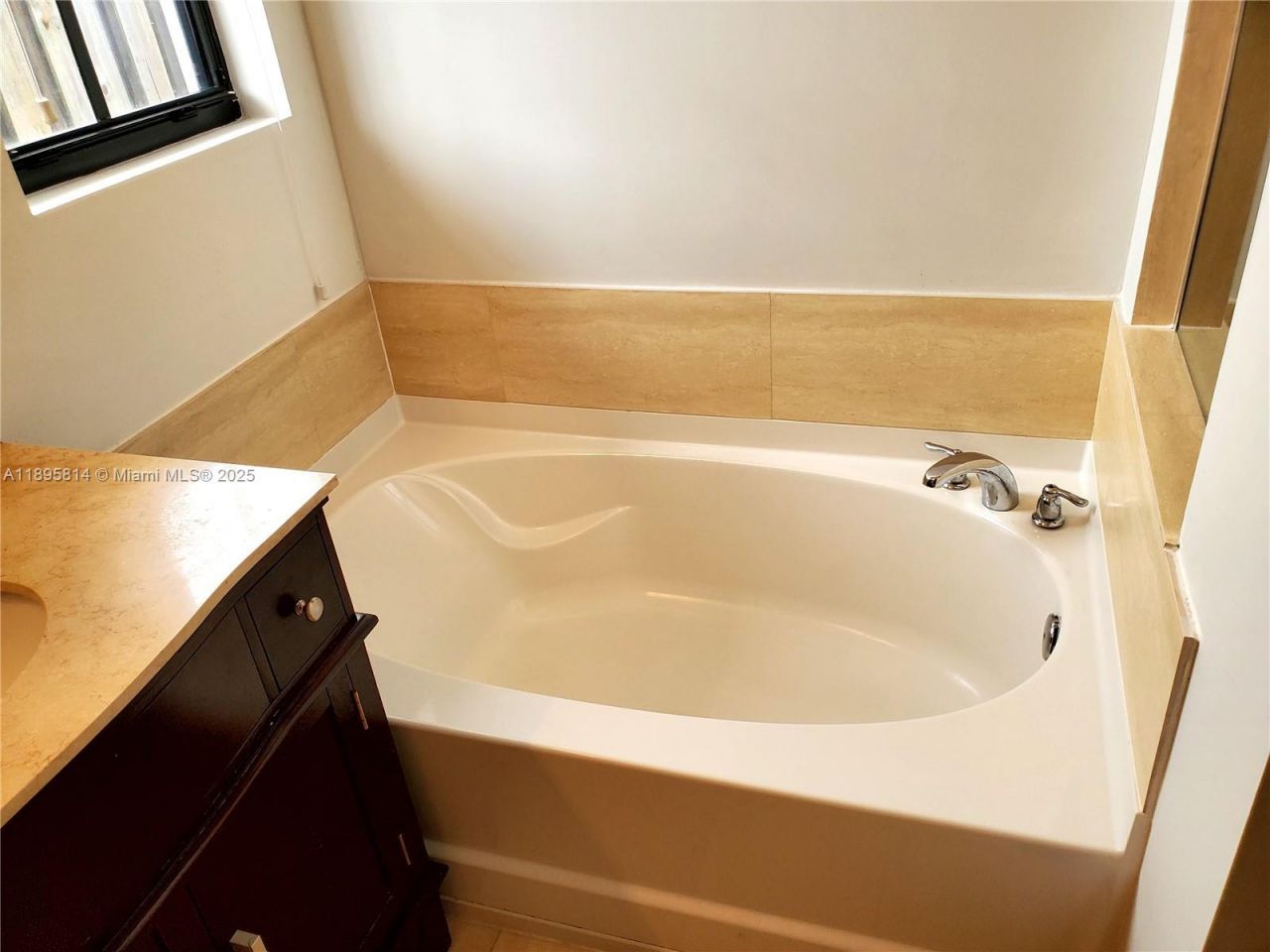 9731 NW 10th Ter, Miami, FL 33172 Photo