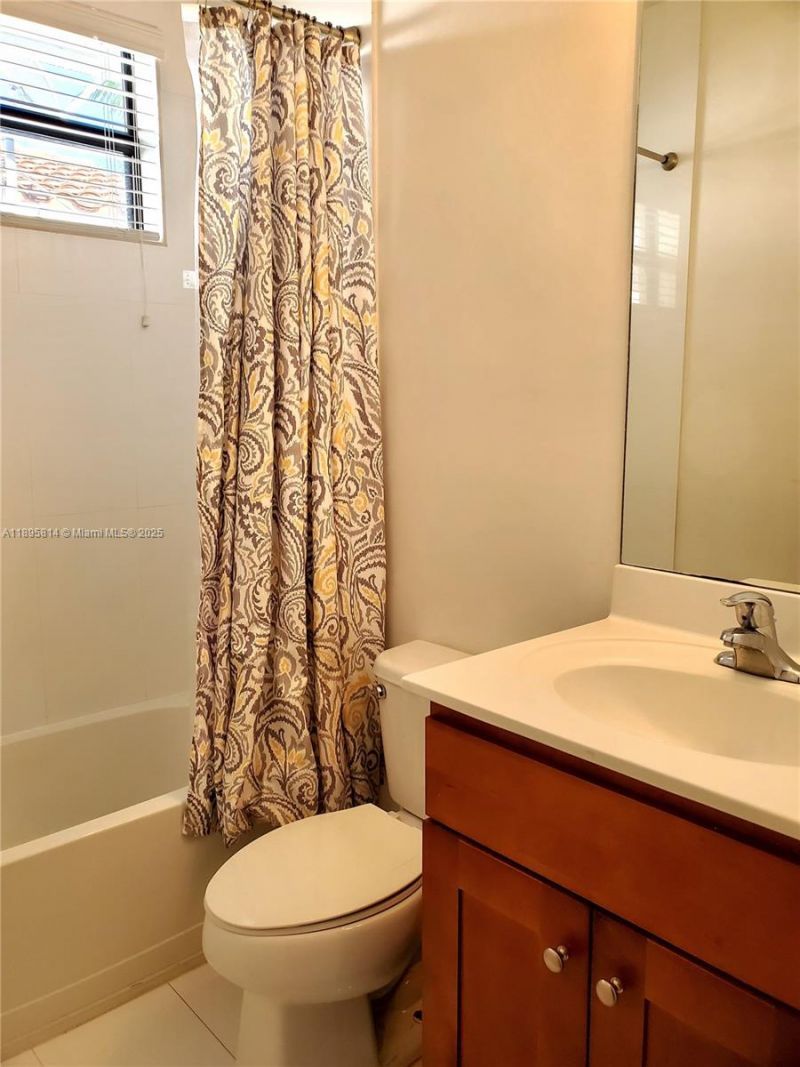 9731 NW 10th Ter, Miami, FL 33172 Photo