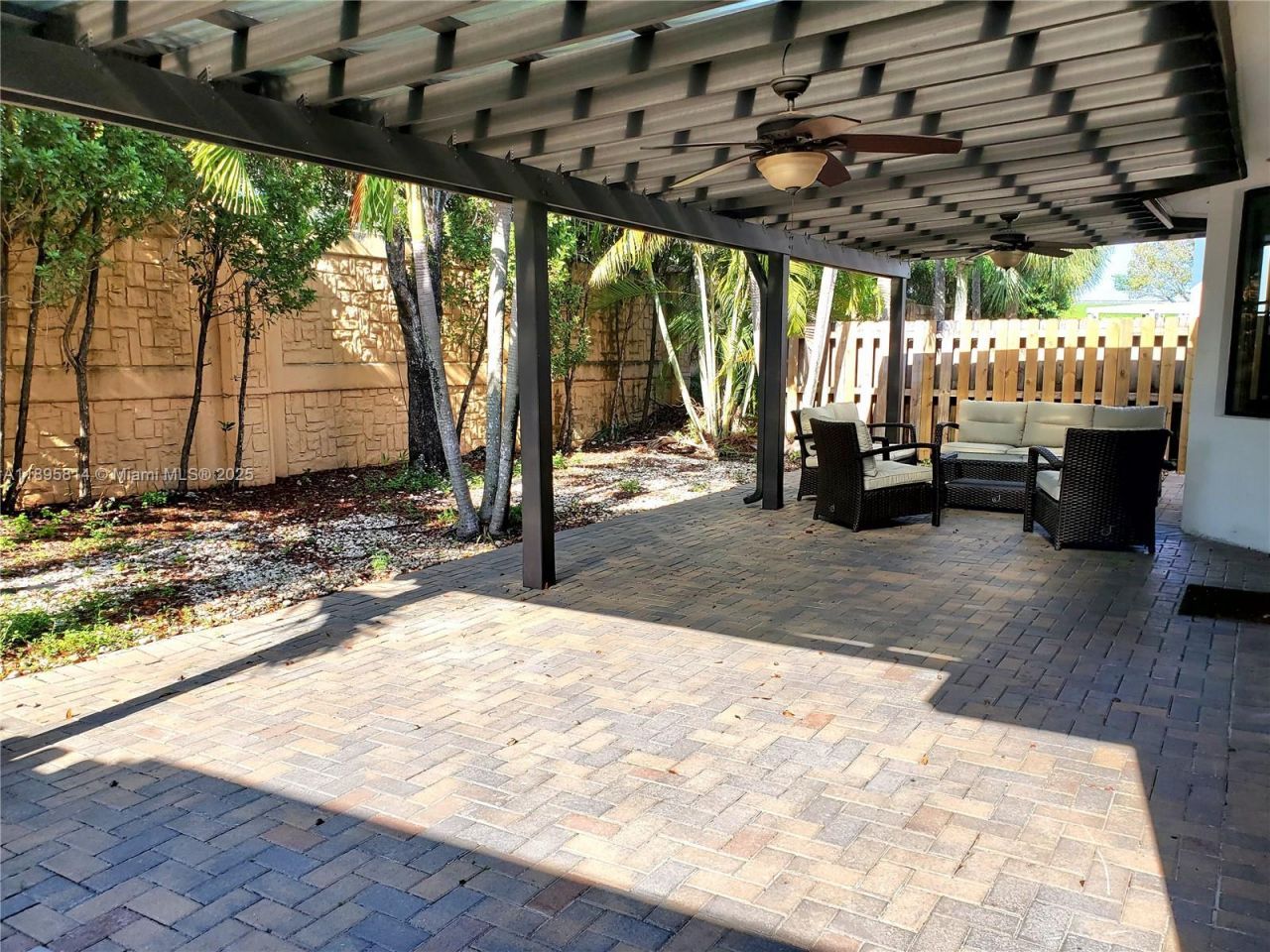 9731 NW 10th Ter, Miami, FL 33172 Photo