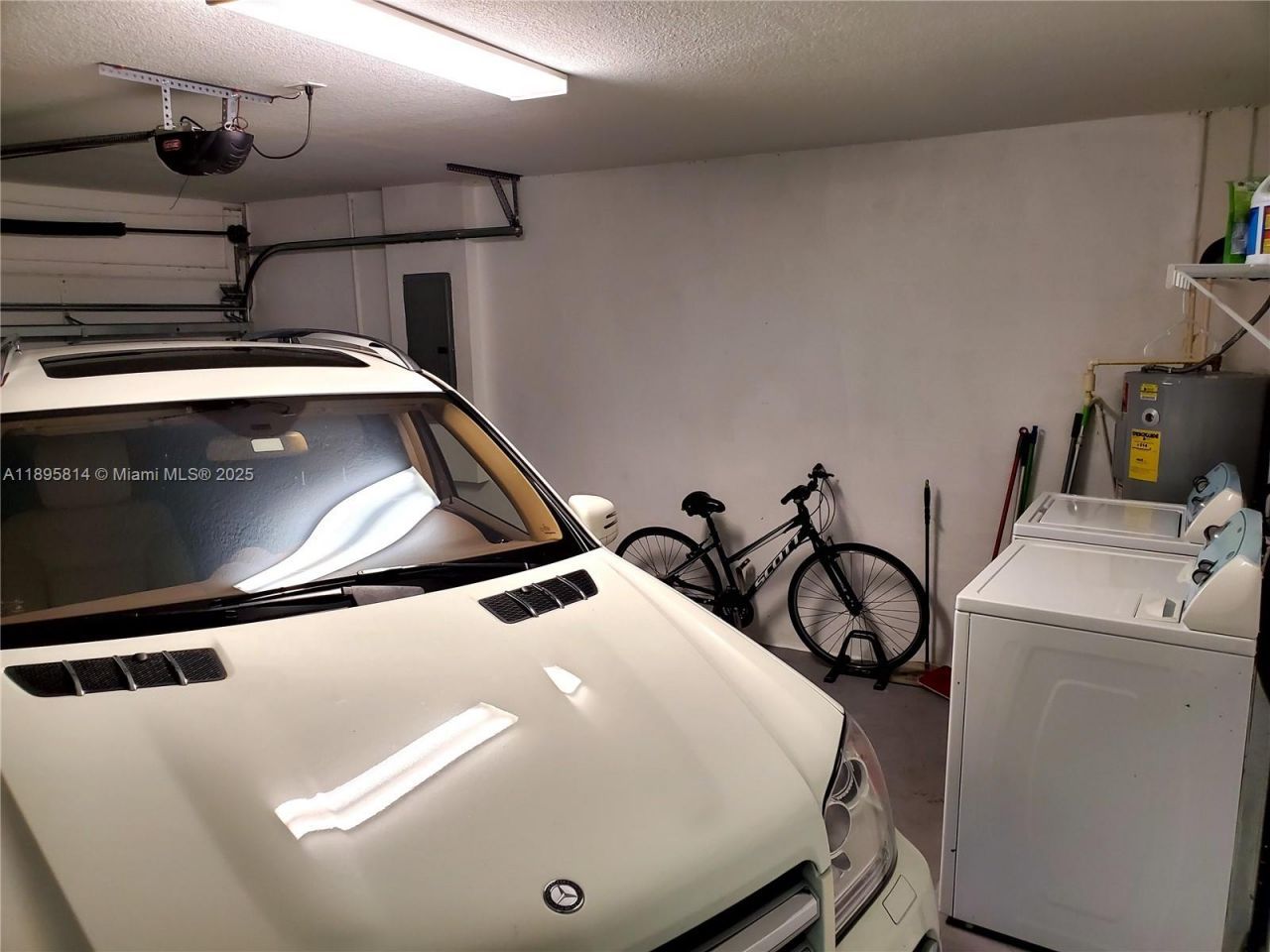 9731 NW 10th Ter, Miami, FL 33172 Photo