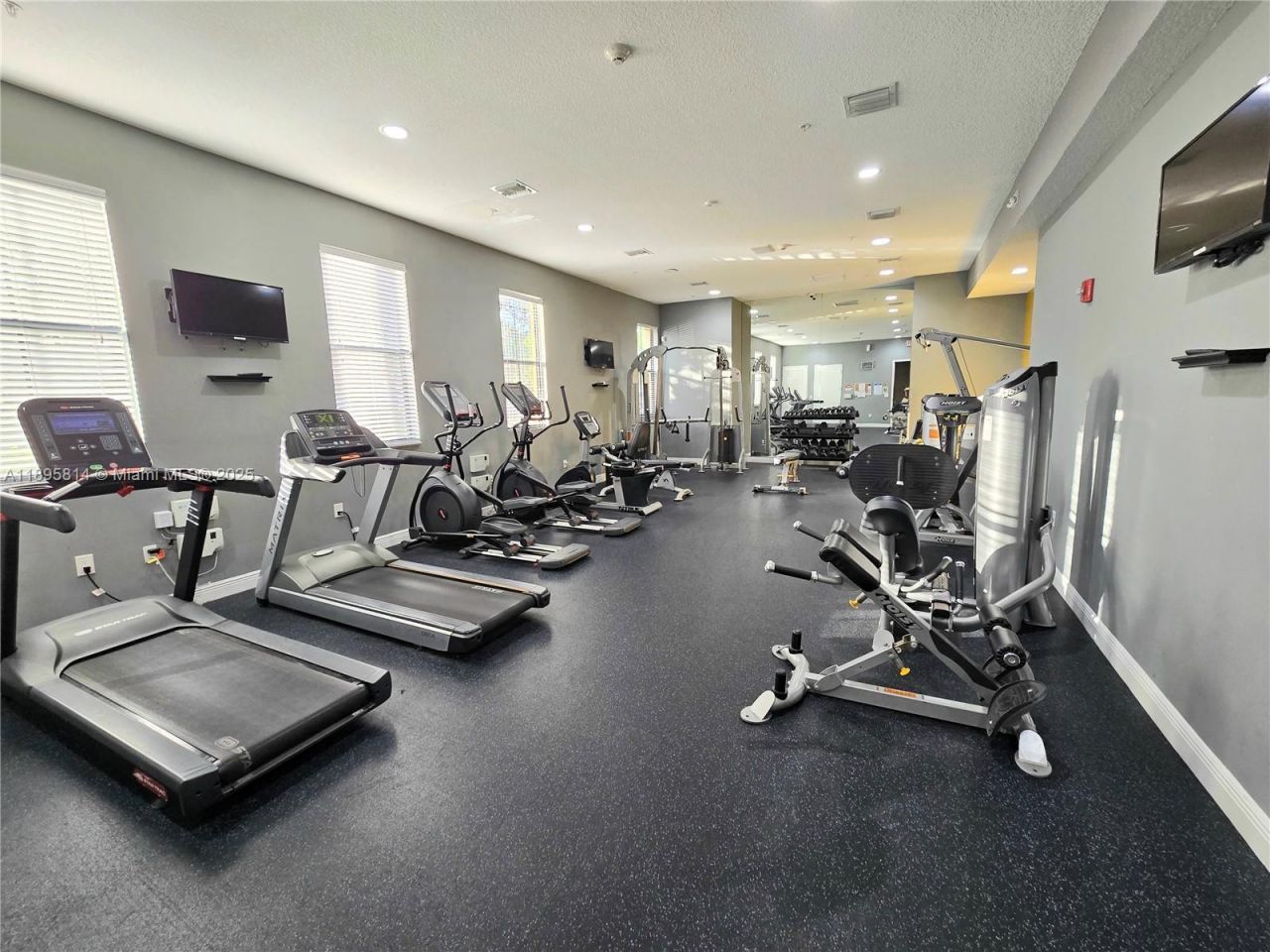 9731 NW 10th Ter, Miami, FL 33172 Photo