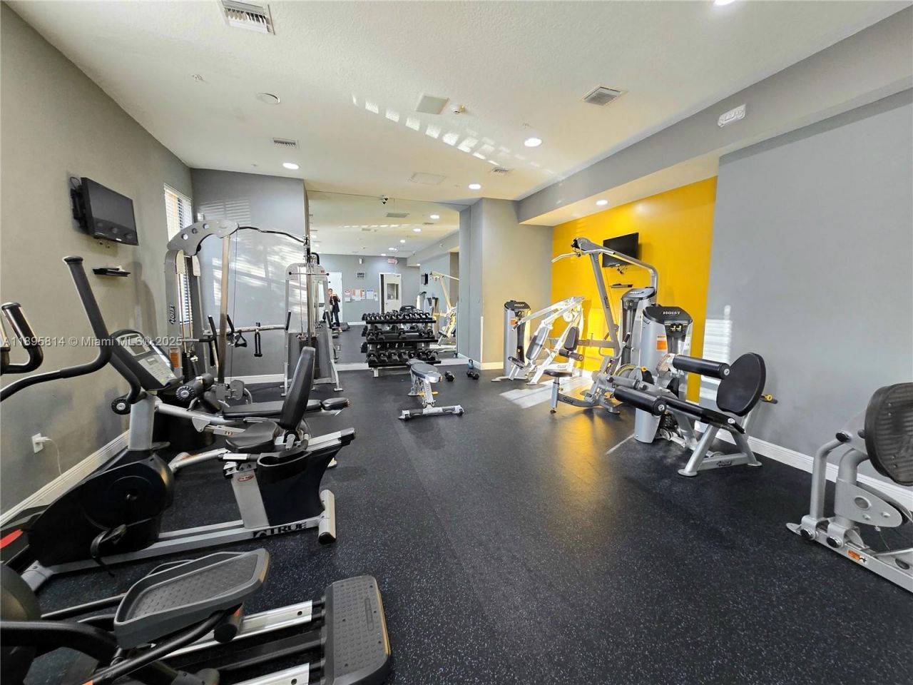 9731 NW 10th Ter, Miami, FL 33172 Photo