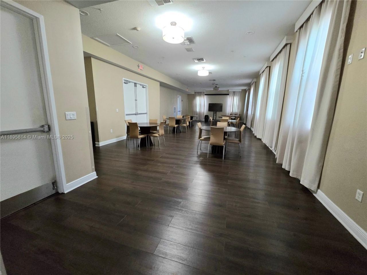 9731 NW 10th Ter, Miami, FL 33172 Photo