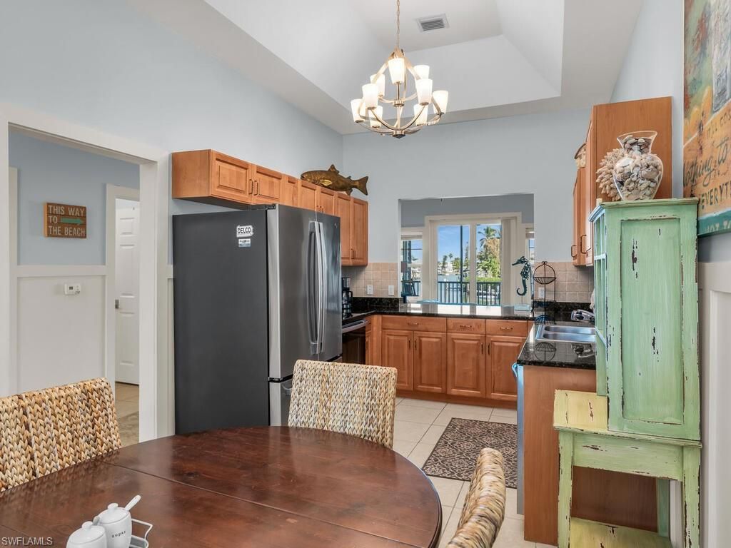 366 Angler Dr, Unit 1602, Goodland, FL 34140 Photo