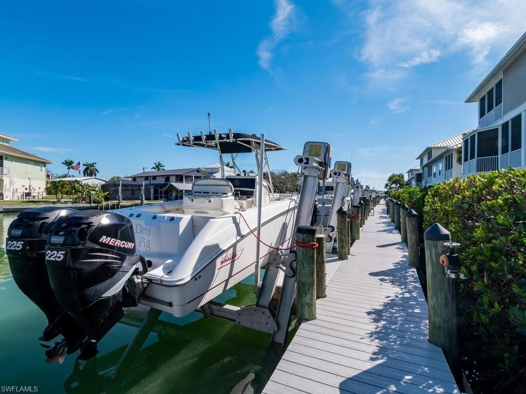 366 Angler Dr, Unit 1602, Goodland, FL 34140 Photo