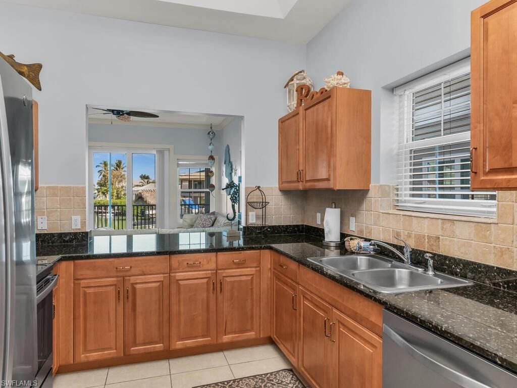 366 Angler Dr, Unit 1602, Goodland, FL 34140 Photo