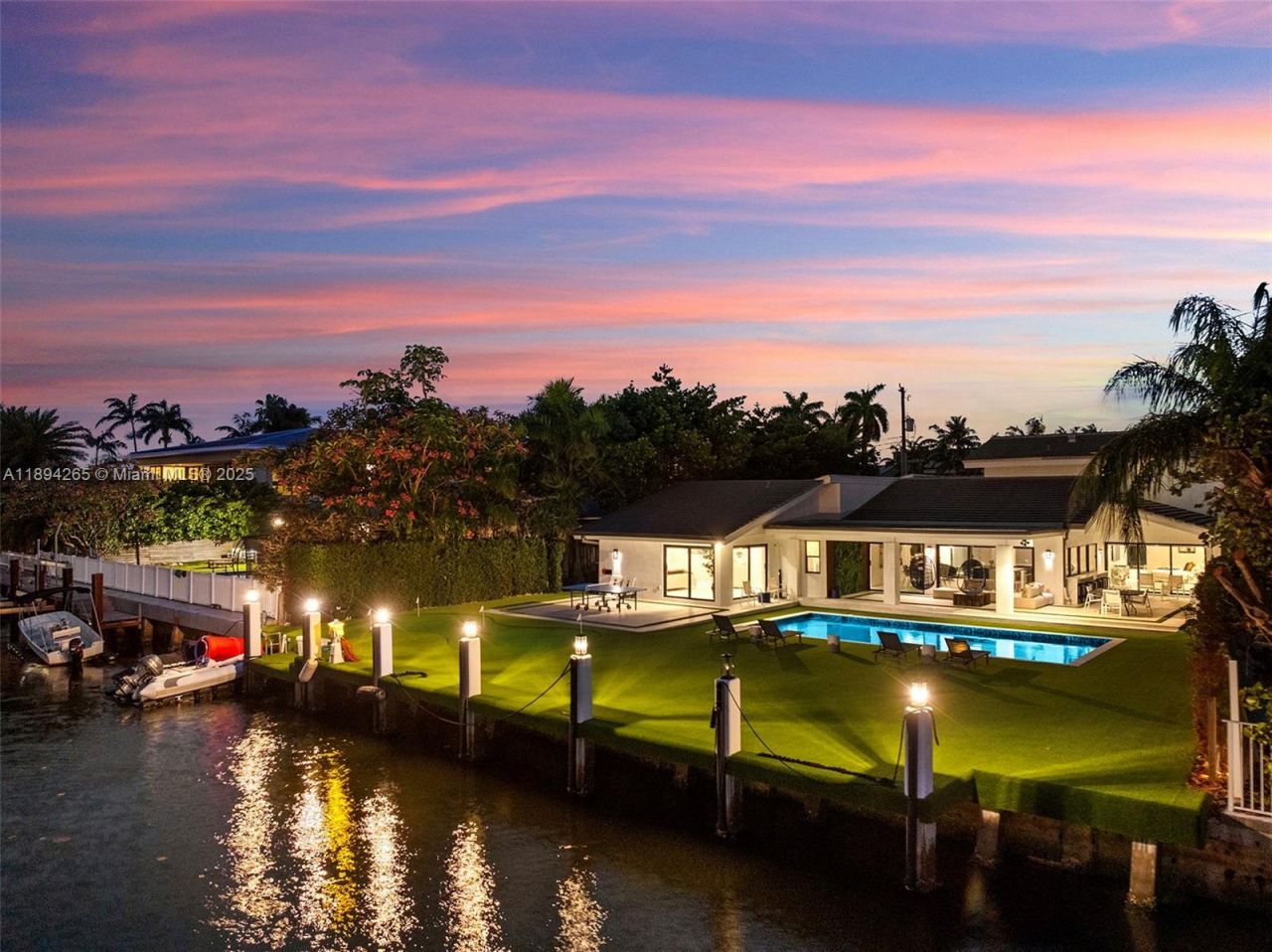 207 Holiday Dr, Hallandale Beach, FL 33009 Photo