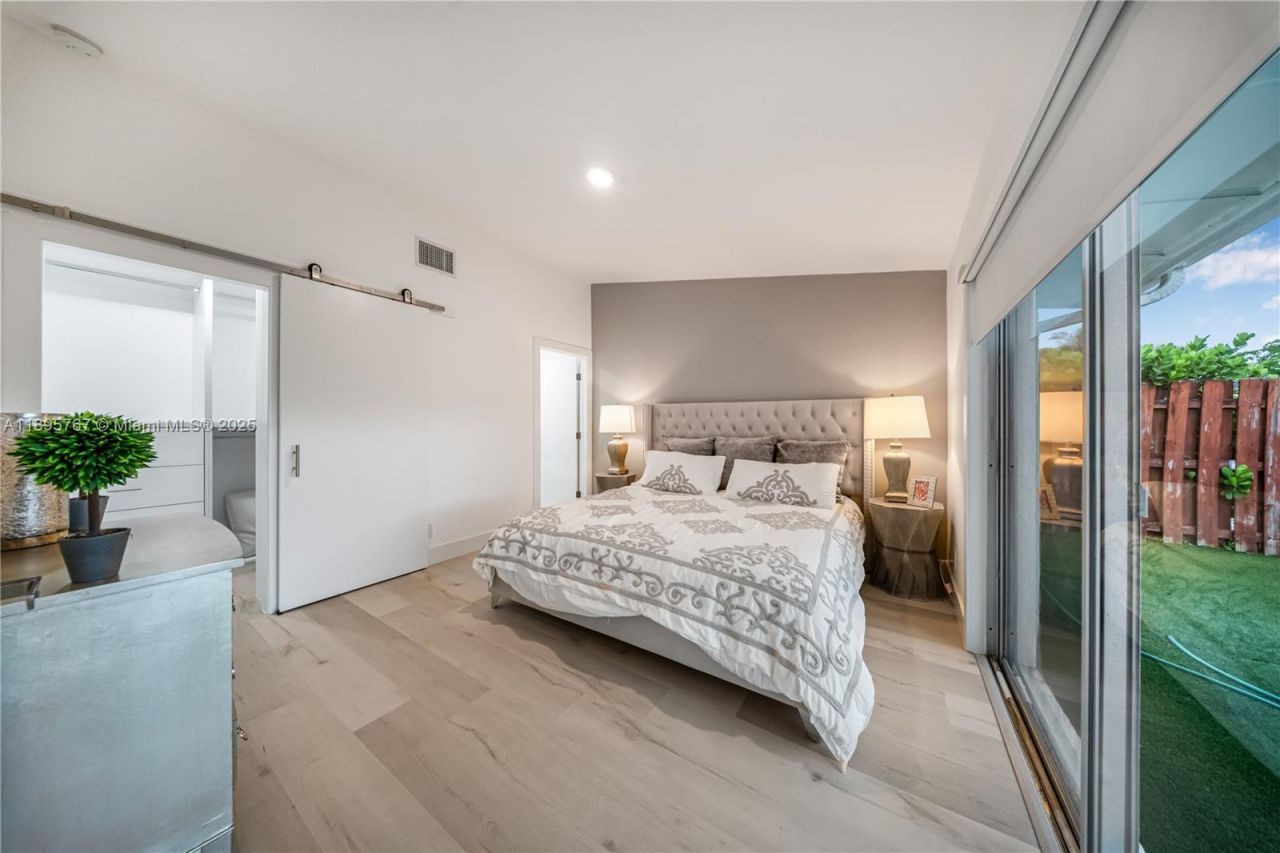 2406 Marathon Ln, Fort Lauderdale, FL 33312 Photo