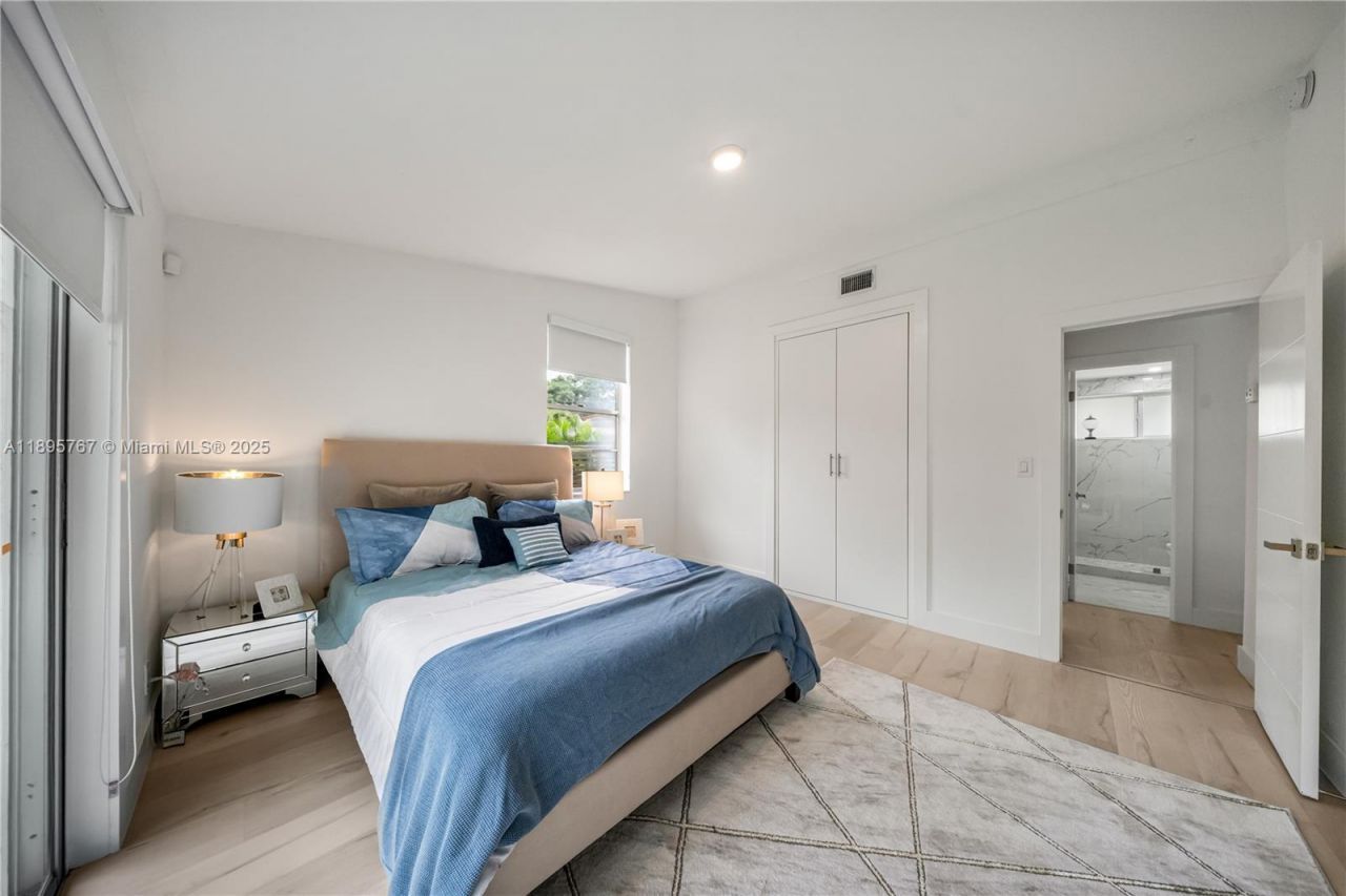 2406 Marathon Ln, Fort Lauderdale, FL 33312 Photo