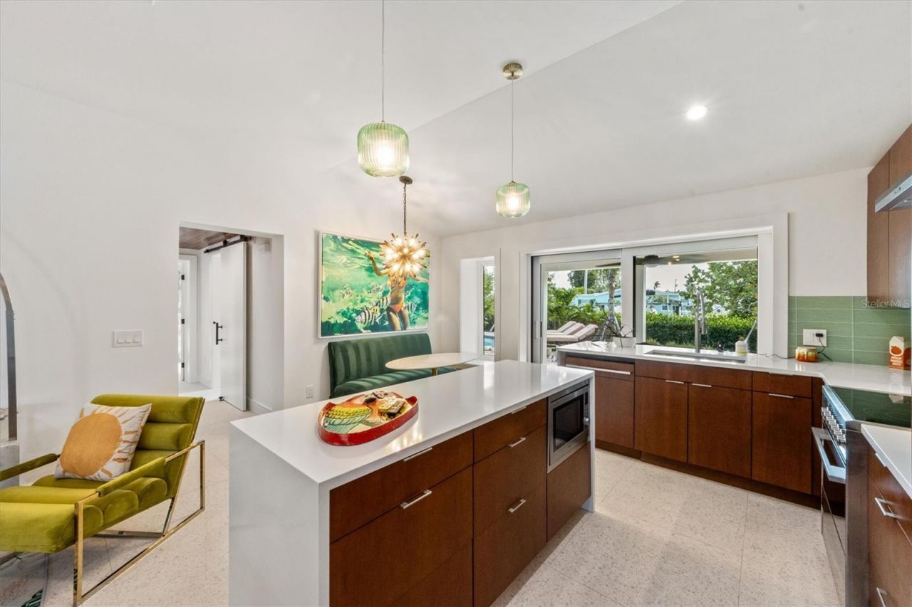 505 65th Street, Holmes Beach, FL 34217 Photo