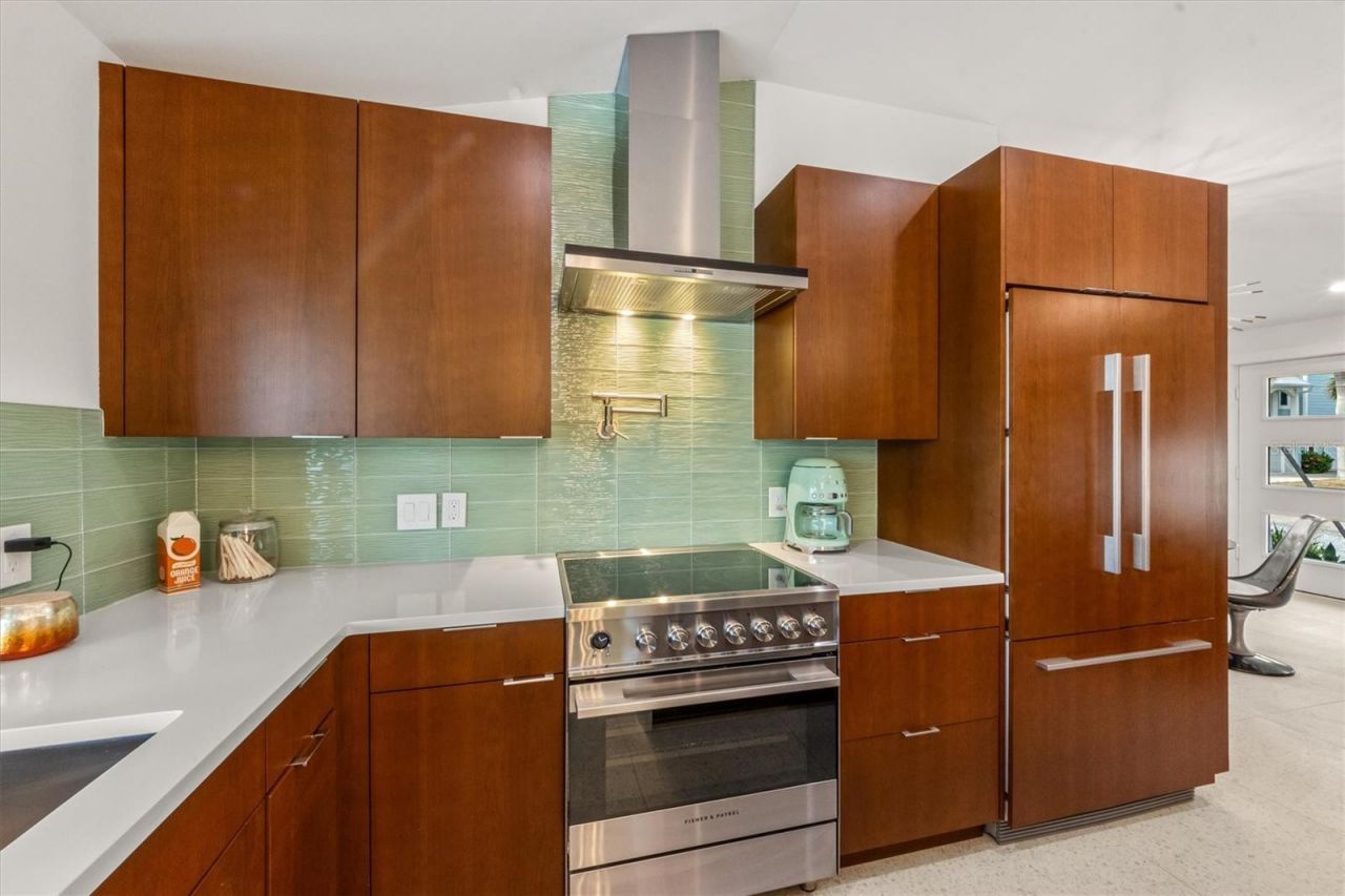 505 65th Street, Holmes Beach, FL 34217 Photo