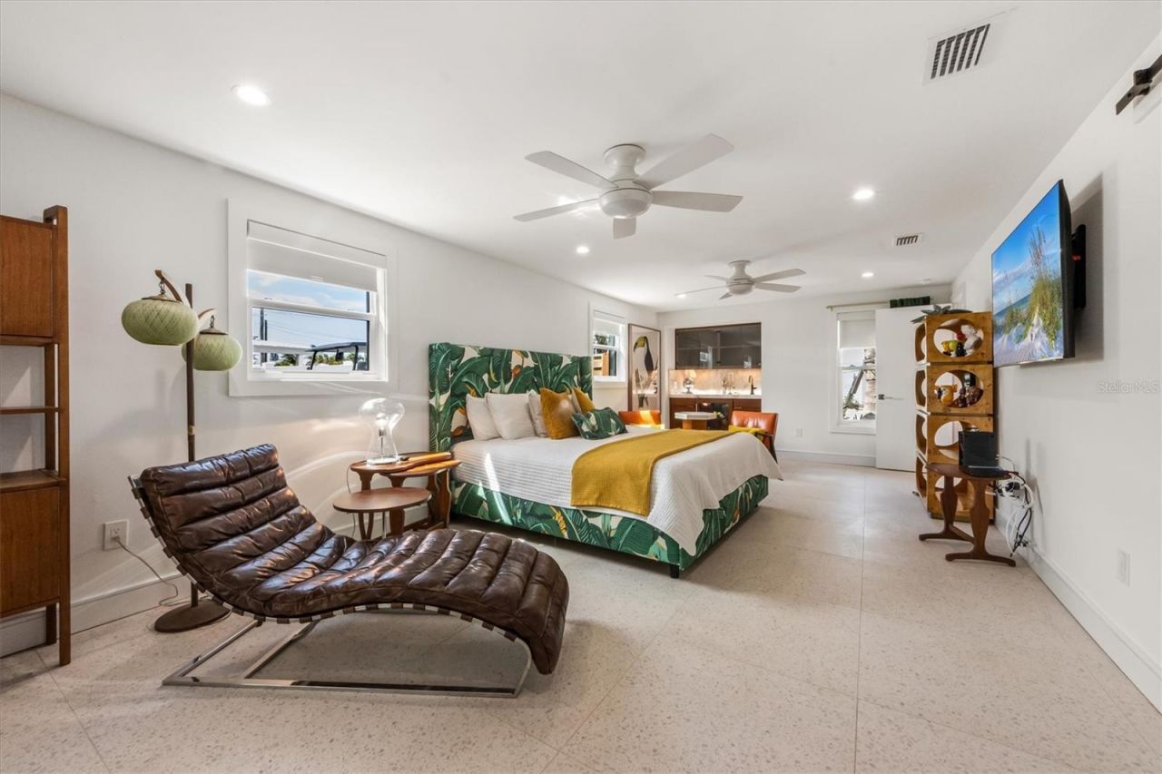 505 65th Street, Holmes Beach, FL 34217 Photo