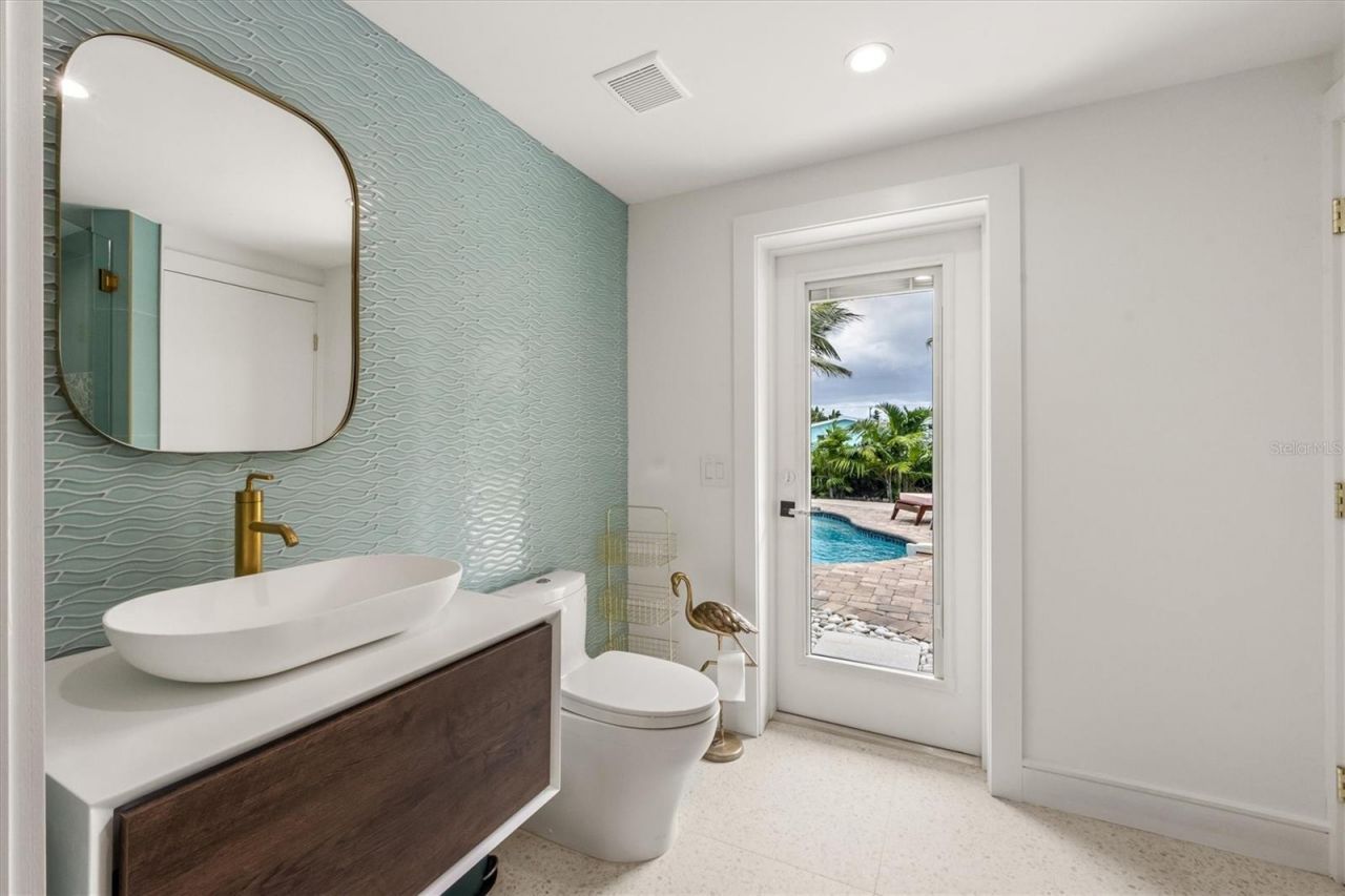 505 65th Street, Holmes Beach, FL 34217 Photo