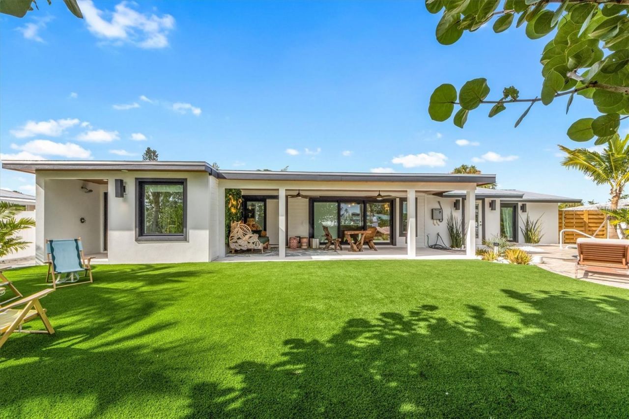 505 65th Street, Holmes Beach, FL 34217 Photo