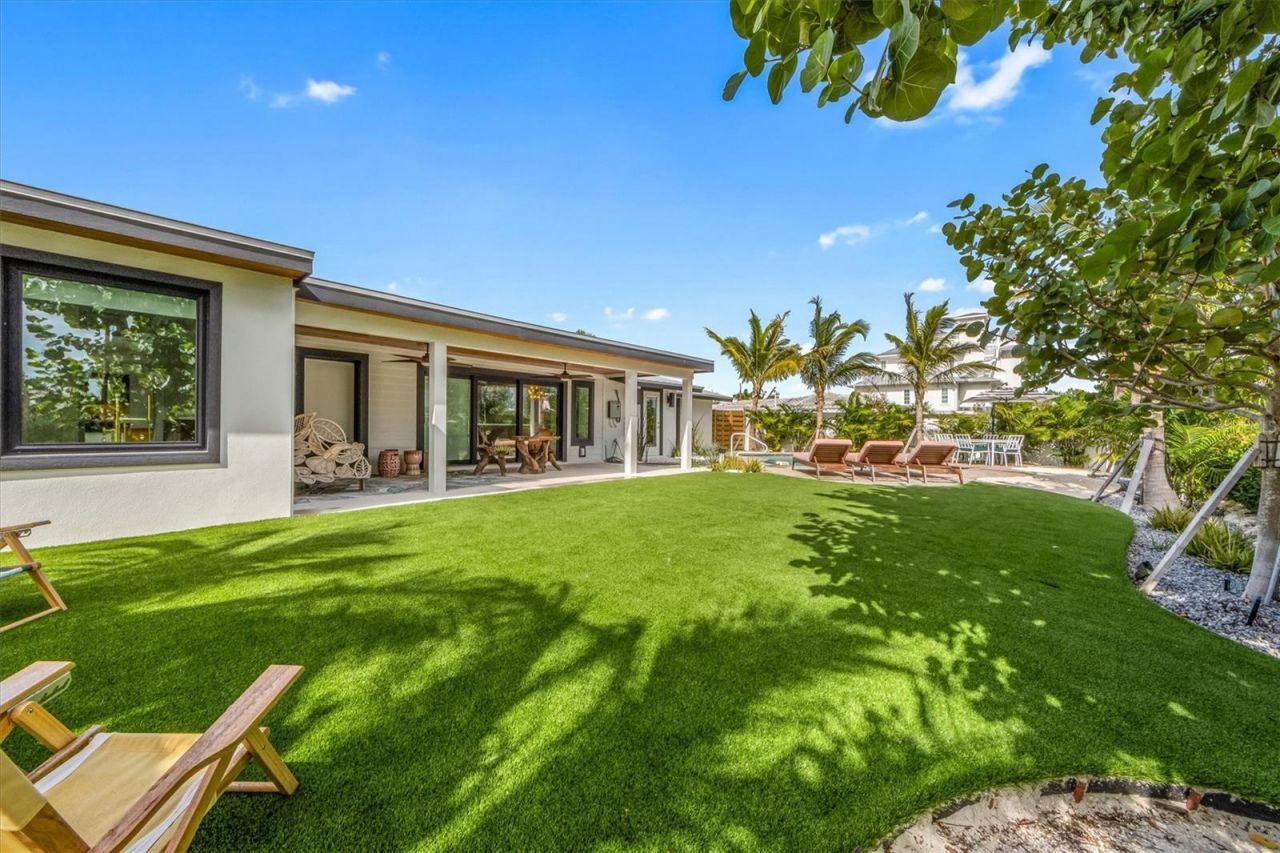 505 65th Street, Holmes Beach, FL 34217 Photo