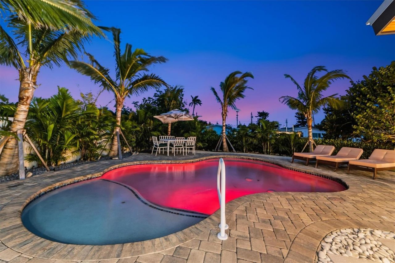 505 65th Street, Holmes Beach, FL 34217 Photo