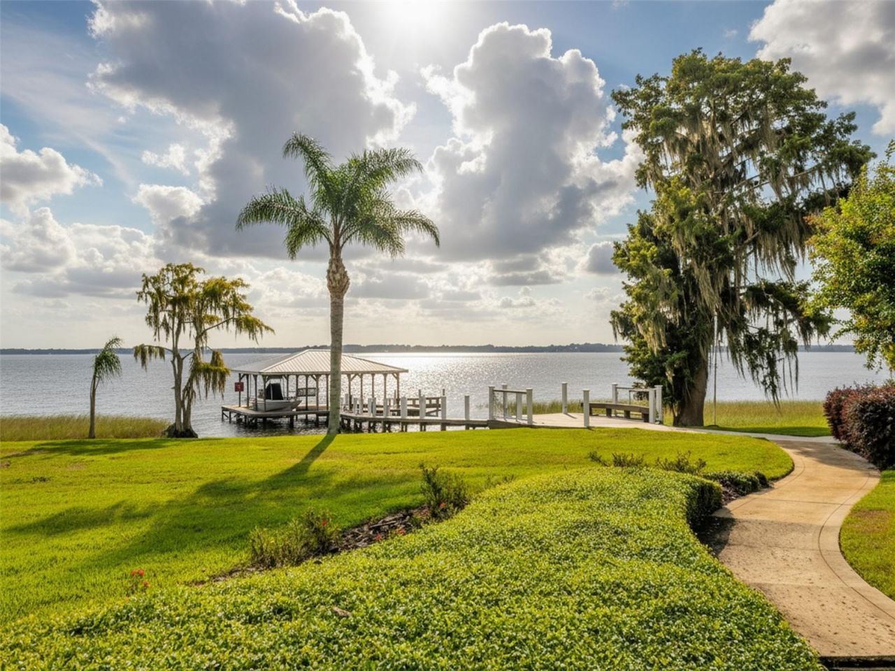 30215 Redtree Drive, Leesburg, FL 34748 Photo