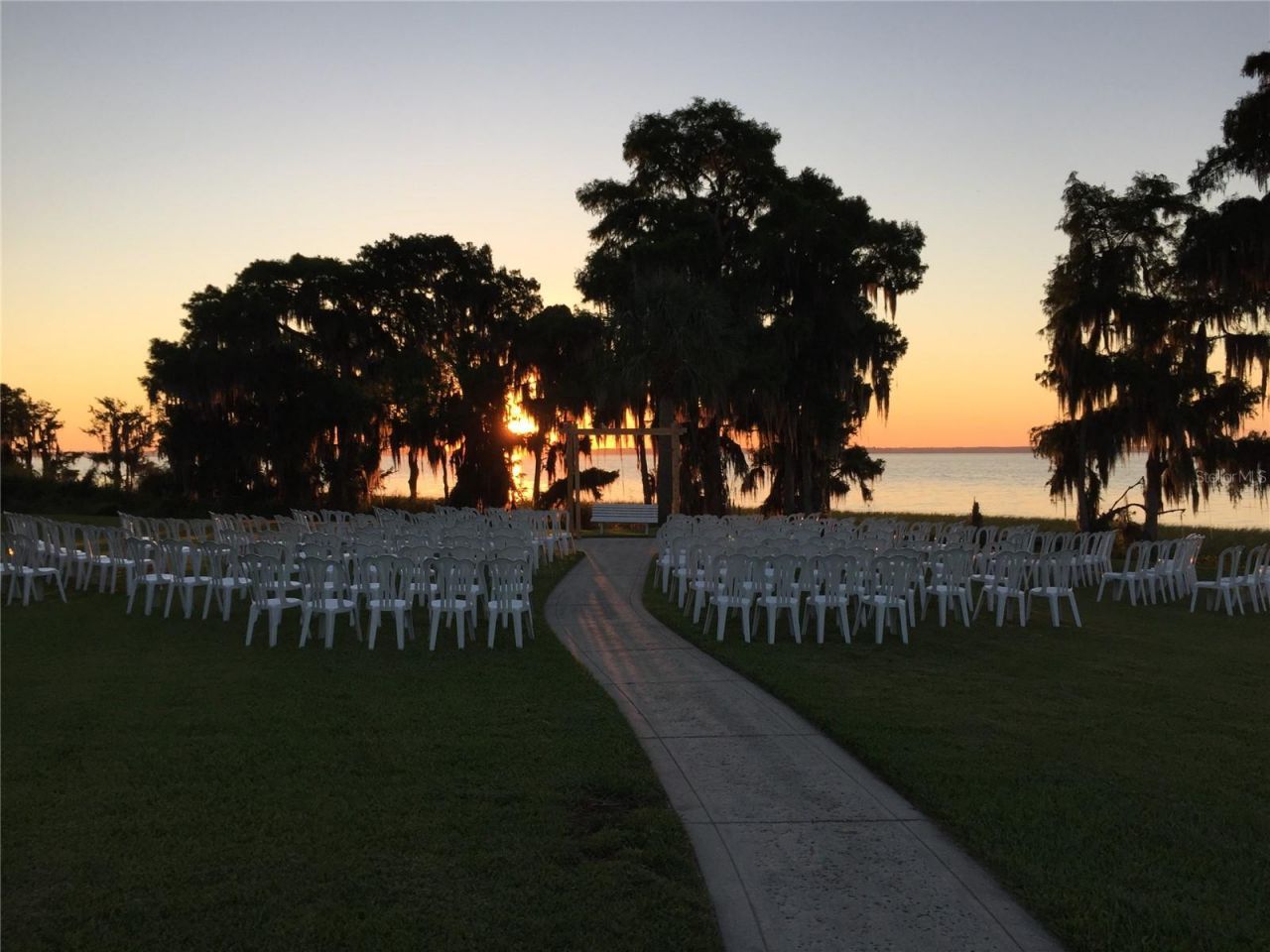 30215 Redtree Drive, Leesburg, FL 34748 Photo