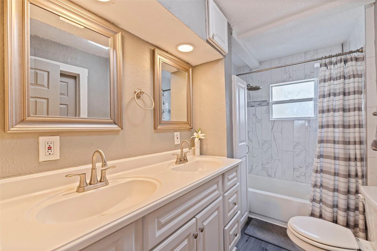 2031 44th Avenue N, Saint Petersburg, FL 33714 Photo