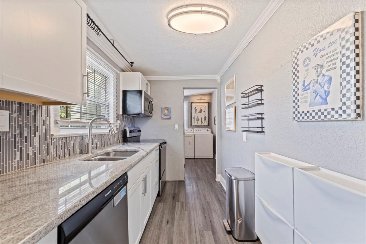 2031 44th Avenue N, Saint Petersburg, FL 33714 Photo