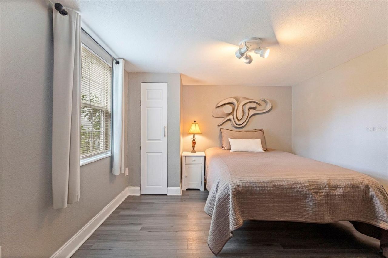 2031 44th Avenue N, Saint Petersburg, FL 33714 Photo