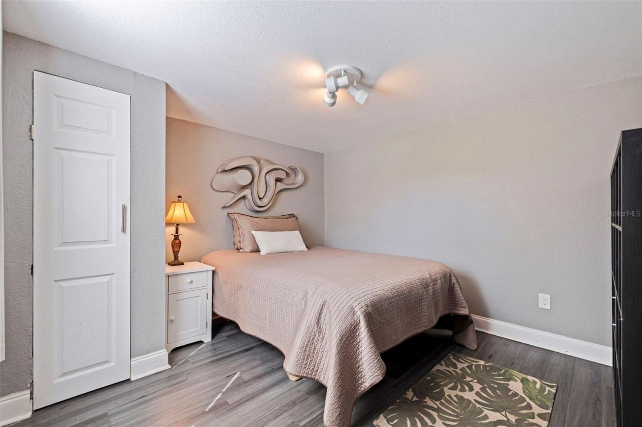 2031 44th Avenue N, Saint Petersburg, FL 33714 Photo