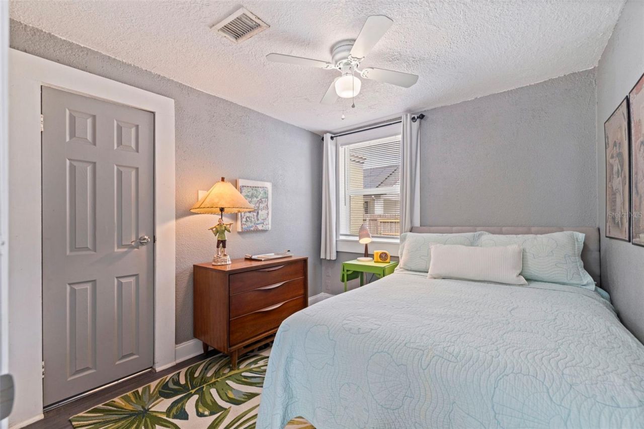 2031 44th Avenue N, Saint Petersburg, FL 33714 Photo