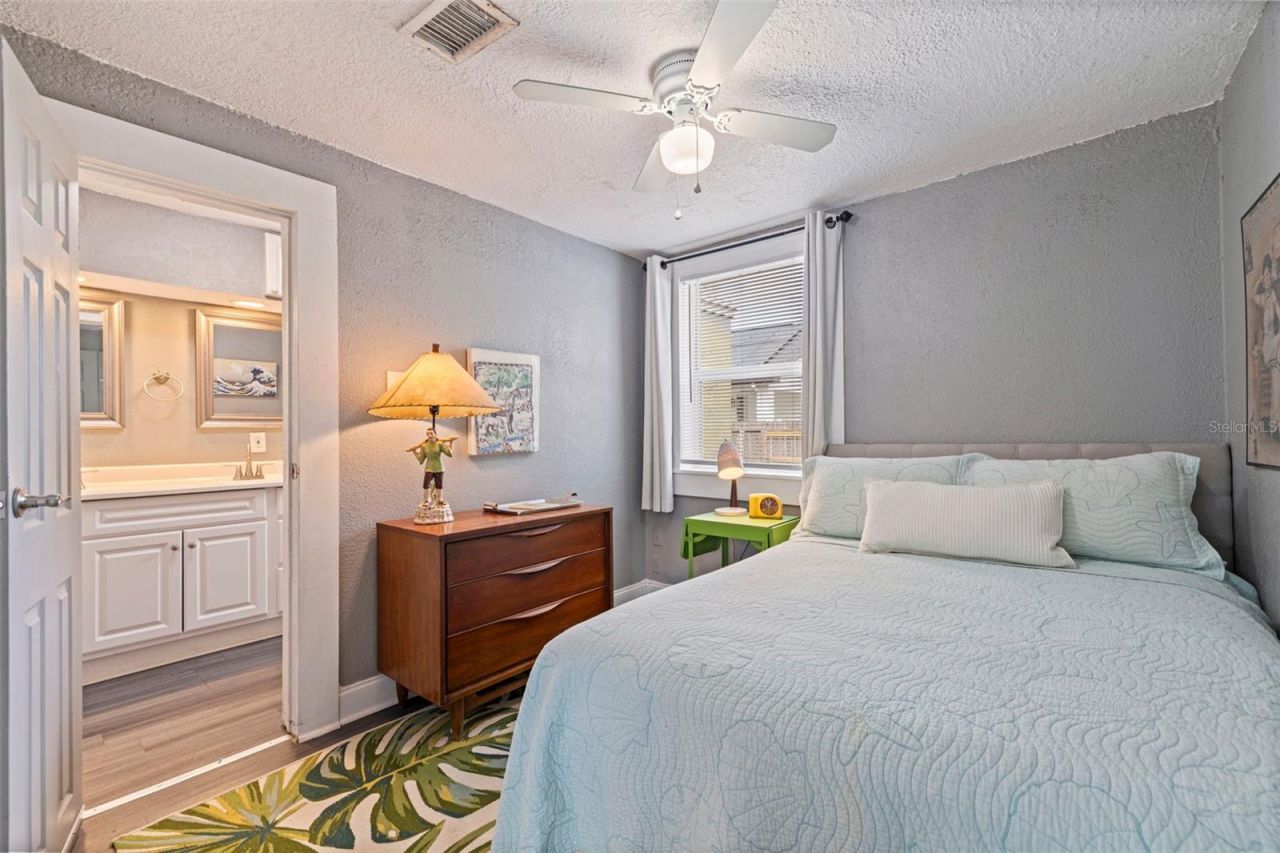 2031 44th Avenue N, Saint Petersburg, FL 33714 Photo