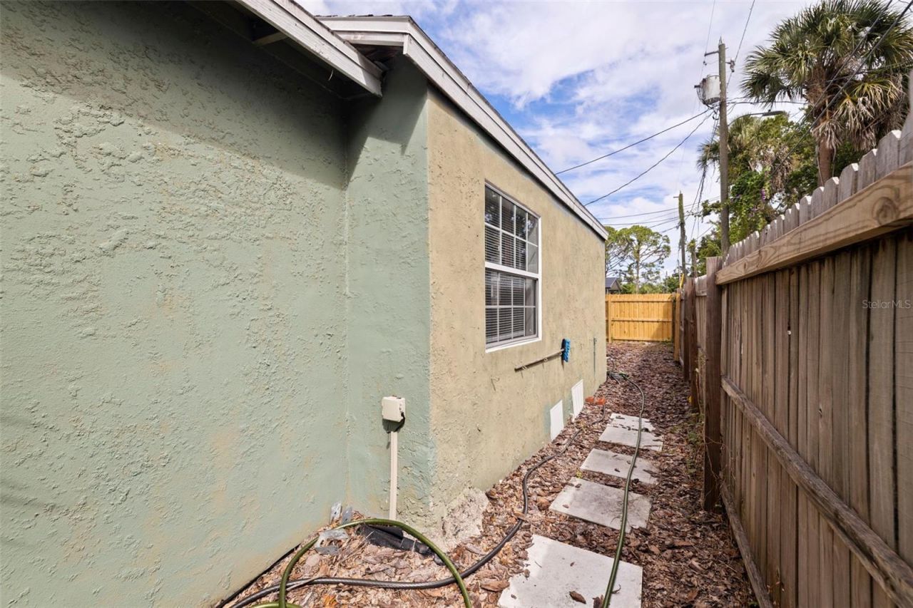 2031 44th Avenue N, Saint Petersburg, FL 33714 Photo