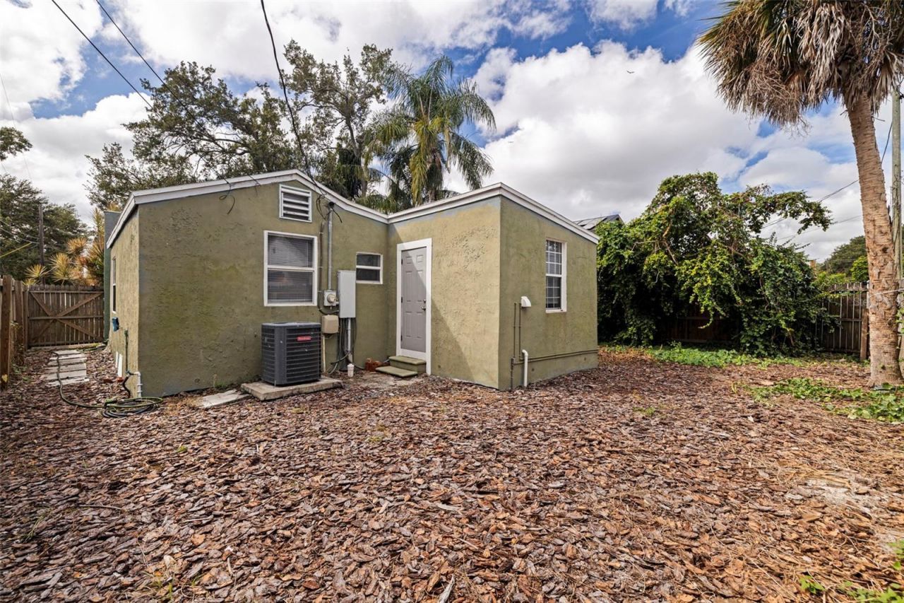 2031 44th Avenue N, Saint Petersburg, FL 33714 Photo