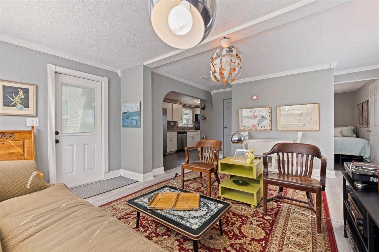 2031 44th Avenue N, Saint Petersburg, FL 33714 Photo