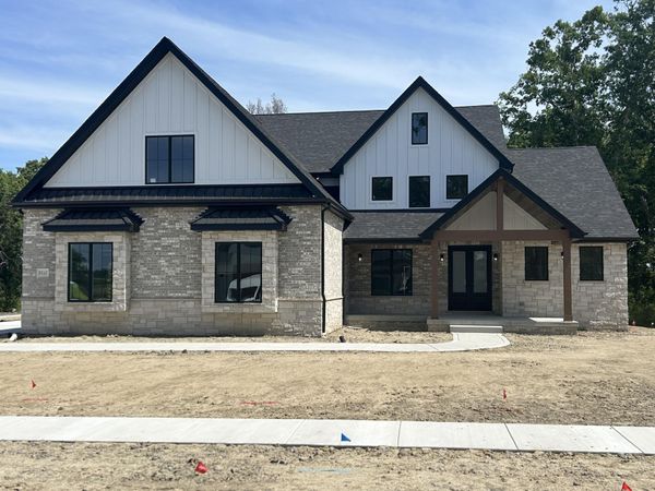 9541 Dunegrass Way, St. John, IN 46373