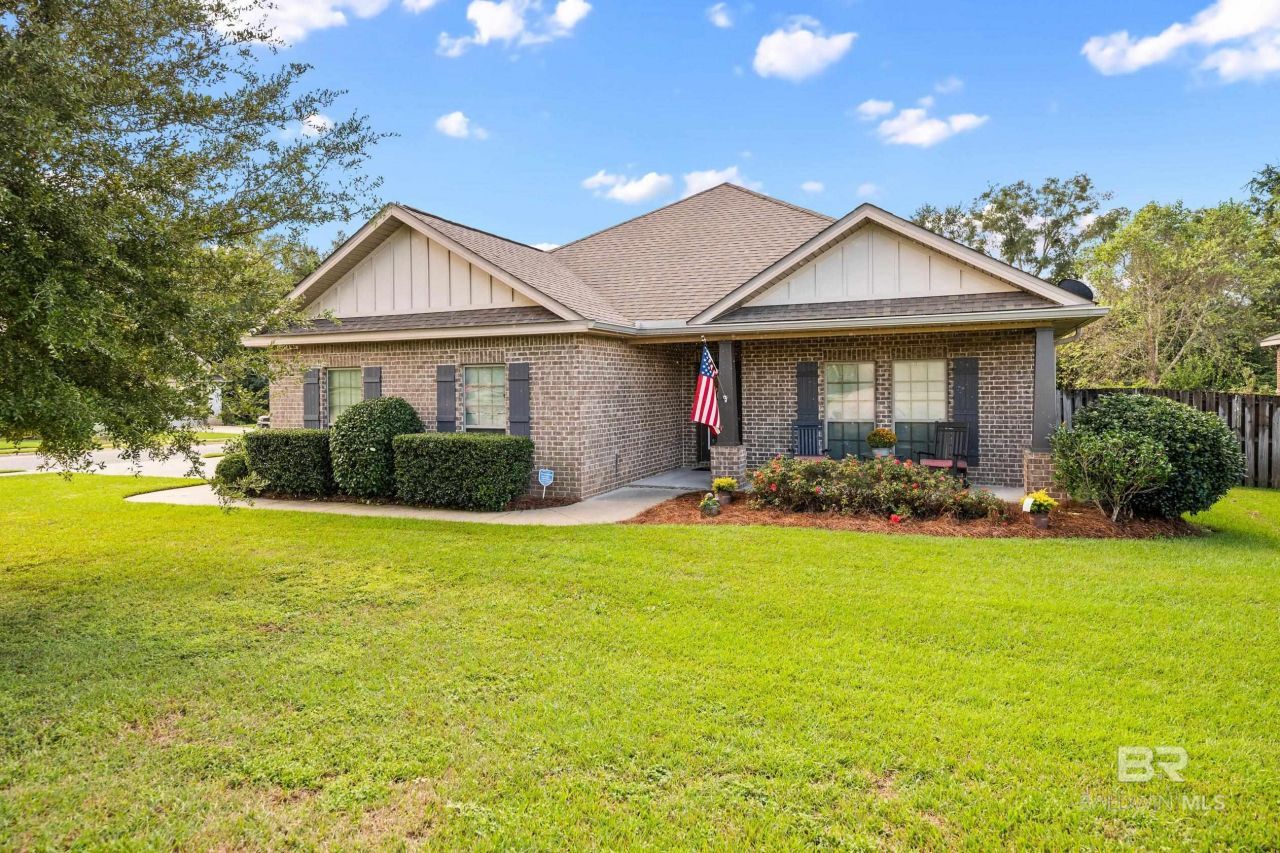 633 Nathaniel Avenue, Fairhope, AL 36532 Main Photo