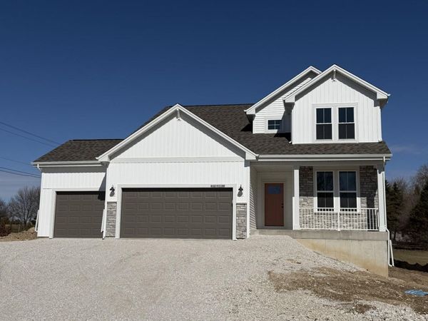 N101W17188 Tanglewood Dr, Germantown, WI 53022