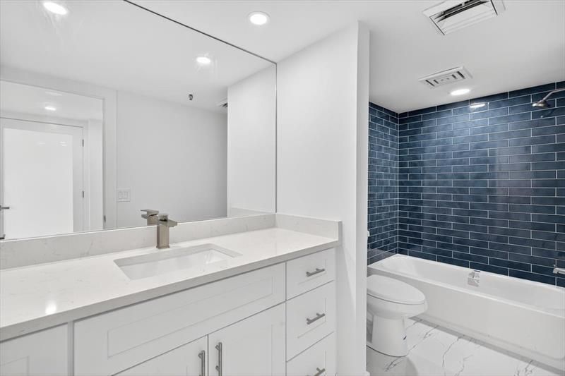 2480 Presidential Way, Unit 902, West Palm Beach, FL 33401 Photo