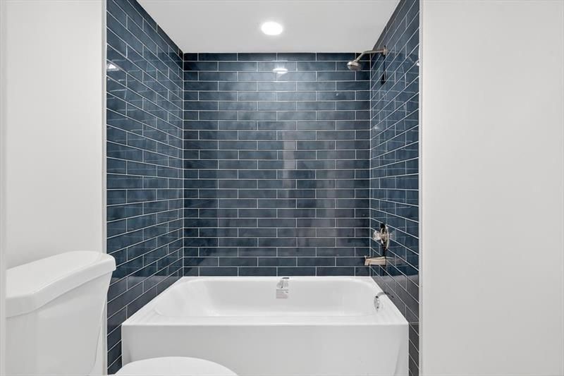 2480 Presidential Way, Unit 902, West Palm Beach, FL 33401 Photo