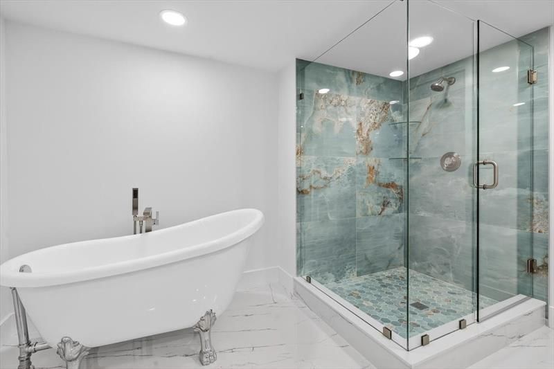 2480 Presidential Way, Unit 902, West Palm Beach, FL 33401 Photo