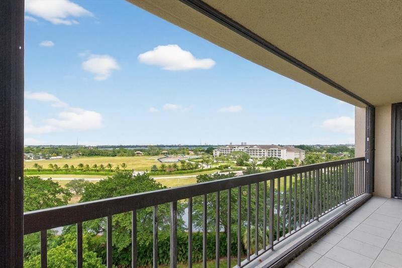 2480 Presidential Way, Unit 902, West Palm Beach, FL 33401 Photo