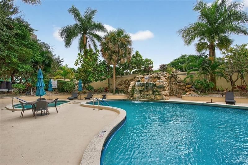 2480 Presidential Way, Unit 902, West Palm Beach, FL 33401 Photo