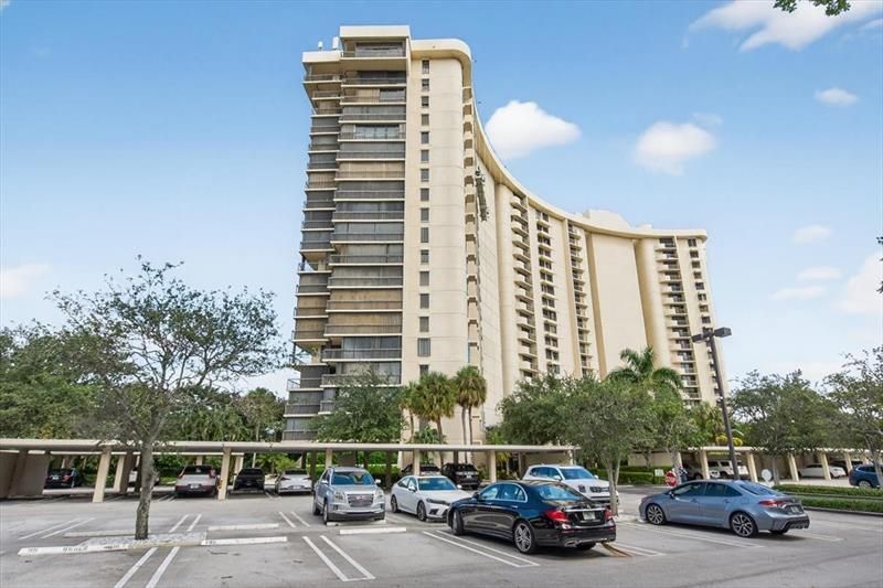 2480 Presidential Way, Unit 902, West Palm Beach, FL 33401 Photo