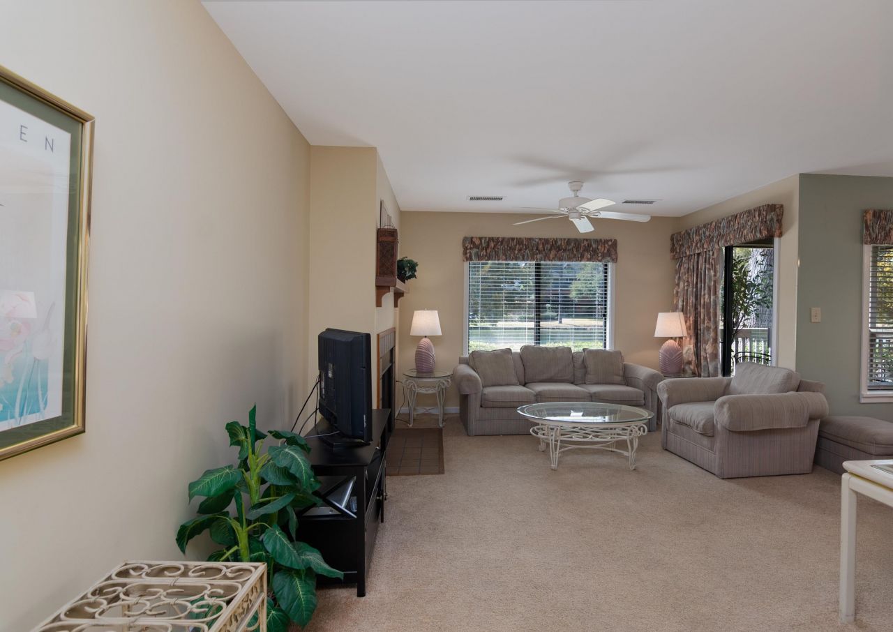 141 Hartland Dr. Photo 12