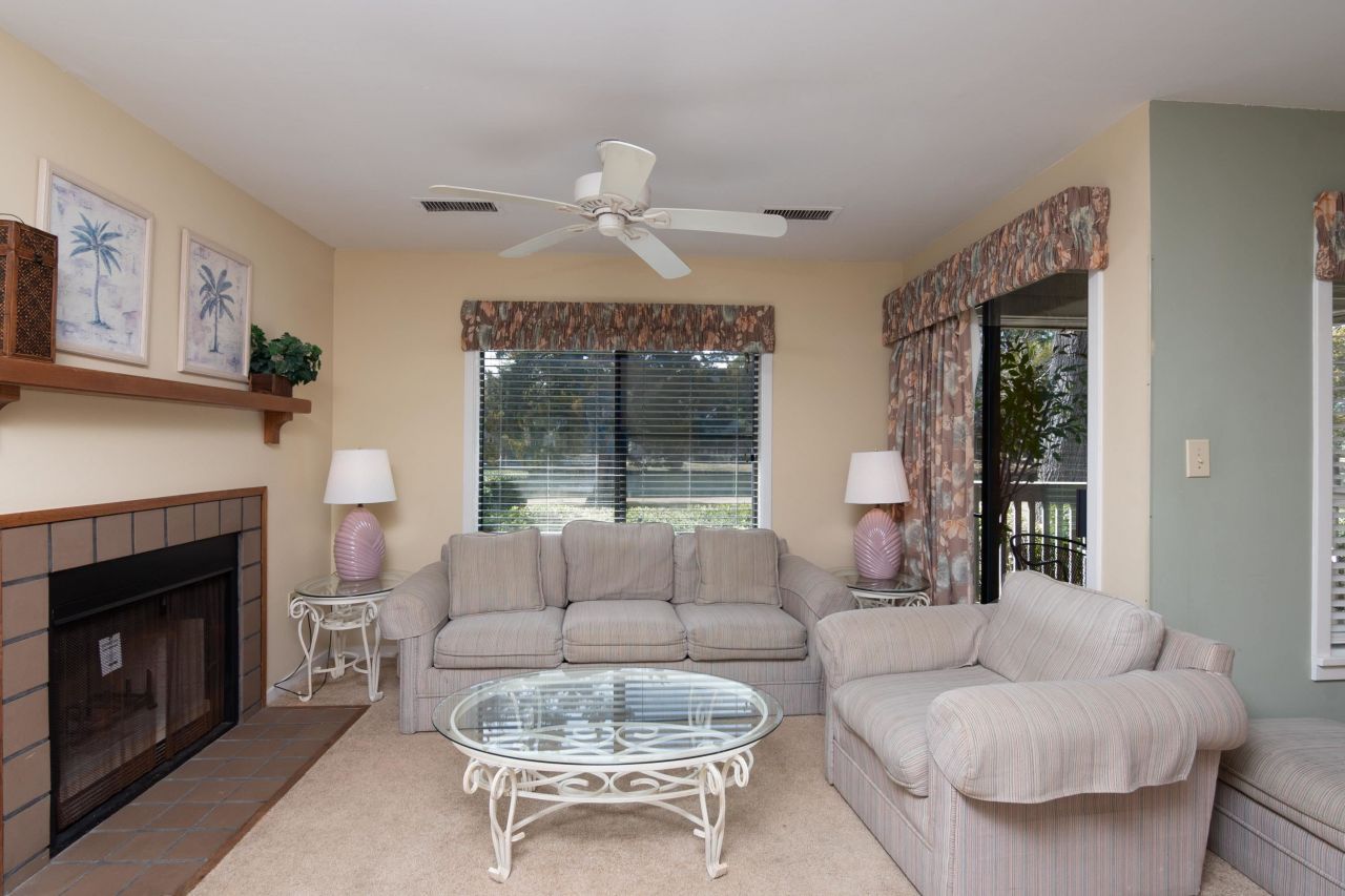 141 Hartland Dr. Photo 9