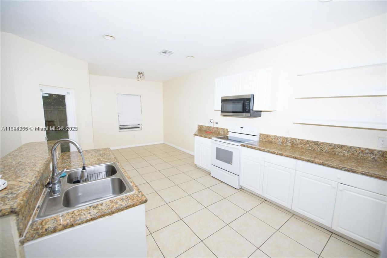 174 NE 32nd Ter, Unit 174, Homestead, FL 33033 Photo