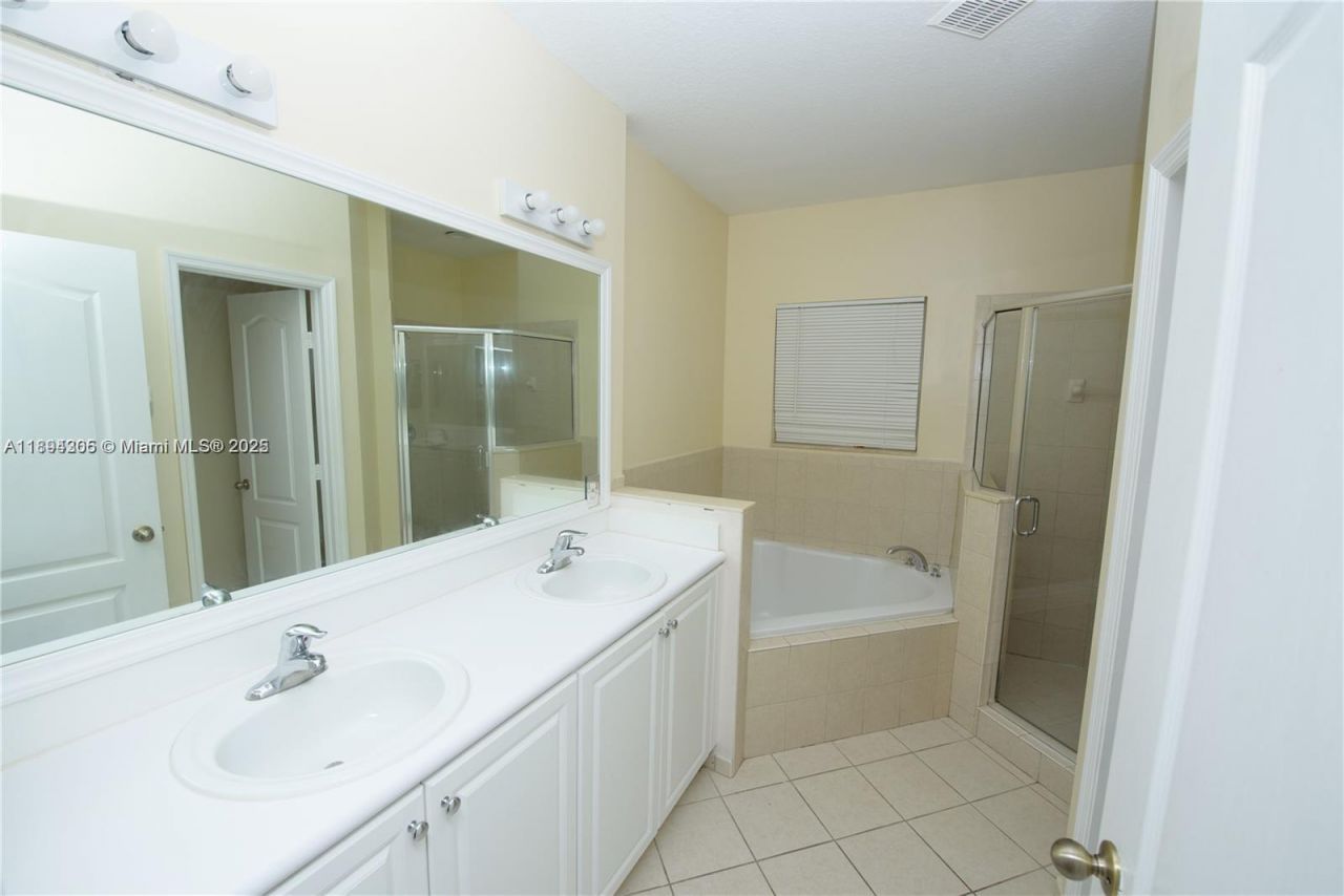 174 NE 32nd Ter, Unit 174, Homestead, FL 33033 Photo