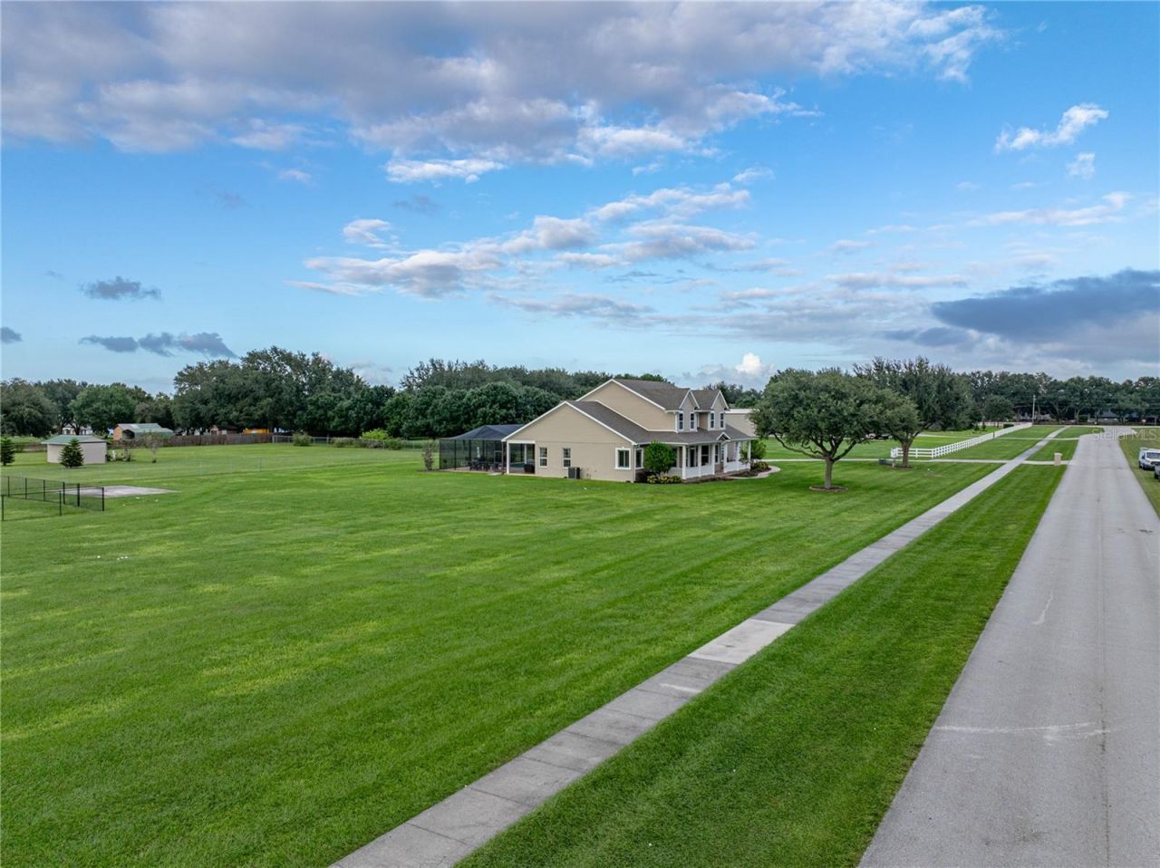 150 Berkley Knights Drive, Auburndale, FL 33823 Photo