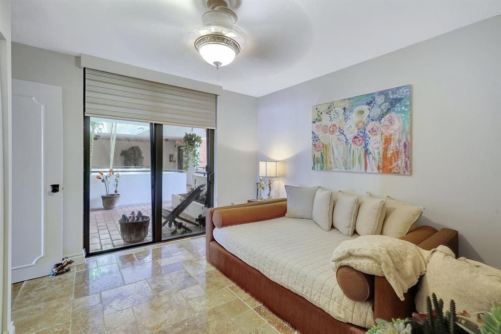 2300 Diana, Unit 203, Hallandale Beach, FL 33009 Photo