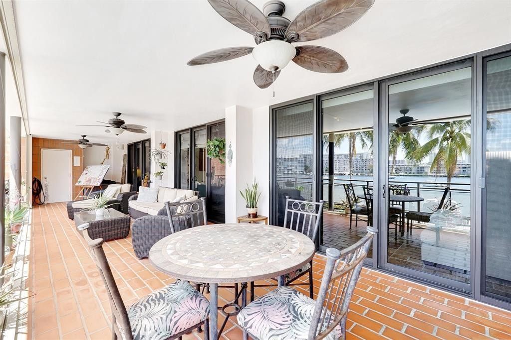 2300 Diana, Unit 203, Hallandale Beach, FL 33009 Photo