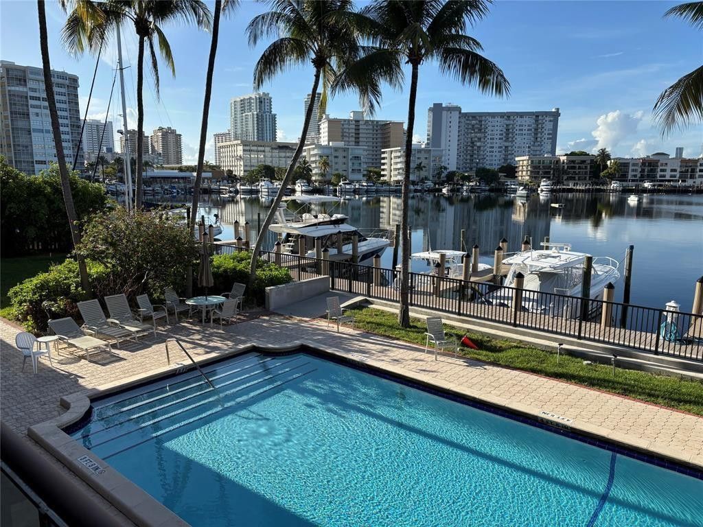 2300 Diana, Unit 203, Hallandale Beach, FL 33009 Photo