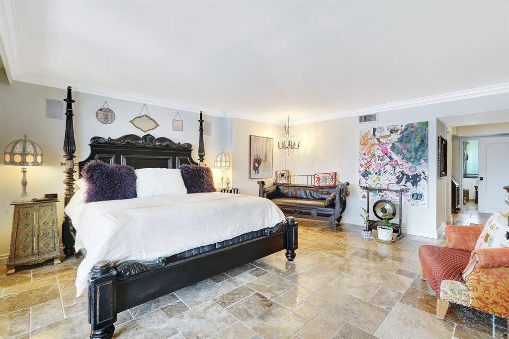 2300 Diana, Unit 203, Hallandale Beach, FL 33009 Photo